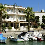 Astron Hotel