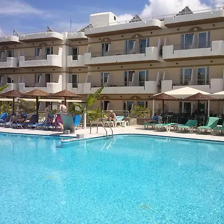 Astron Hotel 3*