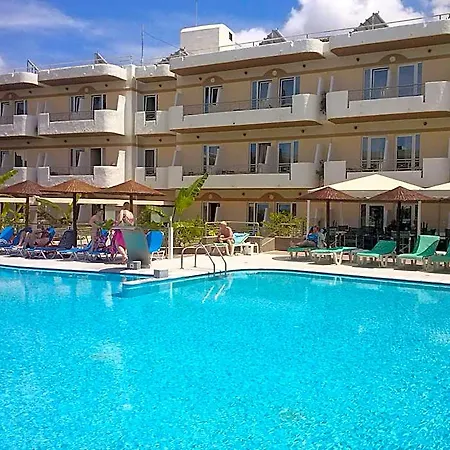 Astron Hotel 3*