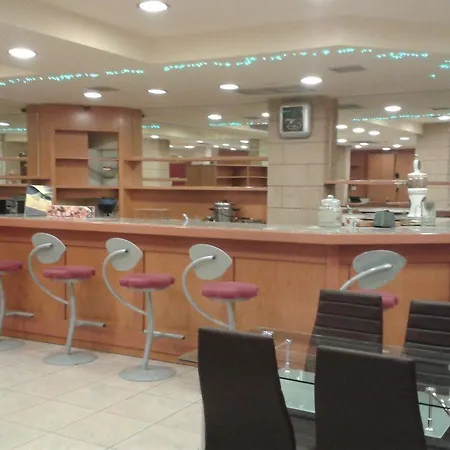 Astron Hotel 3*