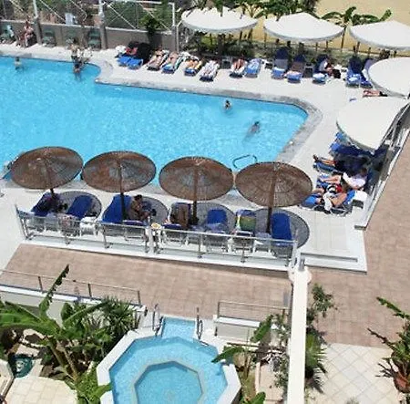 Hotel Astron 3*