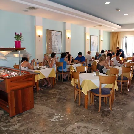 Astron Hotel 3*